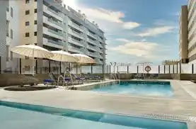 Piscina de Edifici en venda en Sevilla