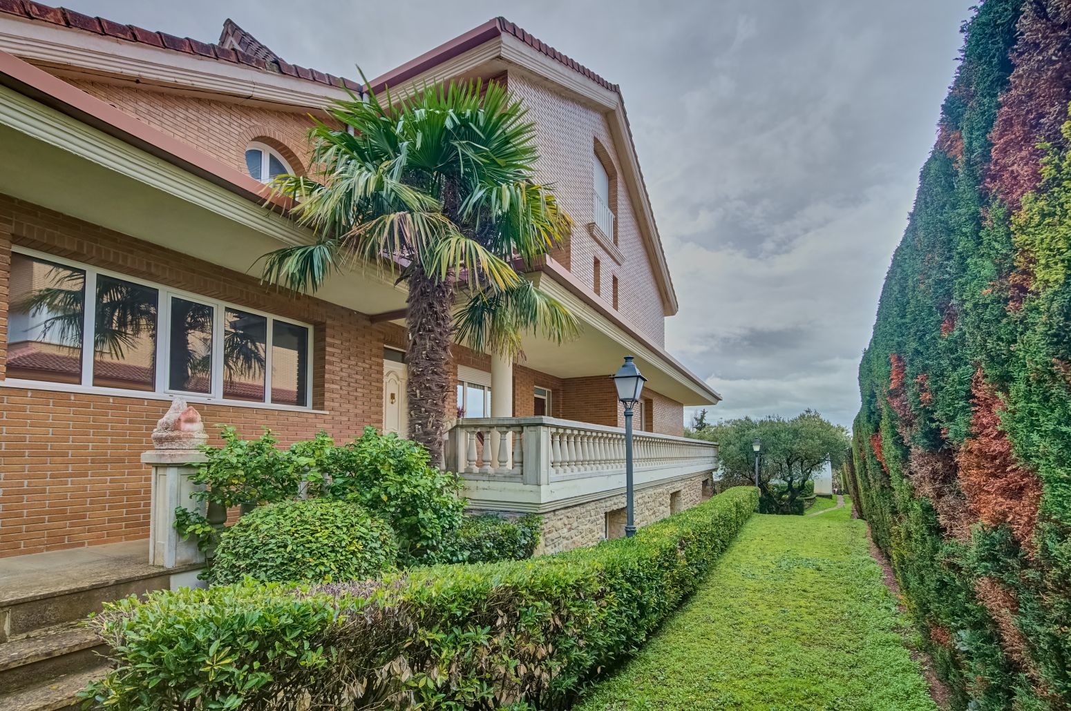 Vista exterior de Casa adosada en venda en Berrioplano / Berriobeiti amb Calefacció, Jardí privat i Parquet