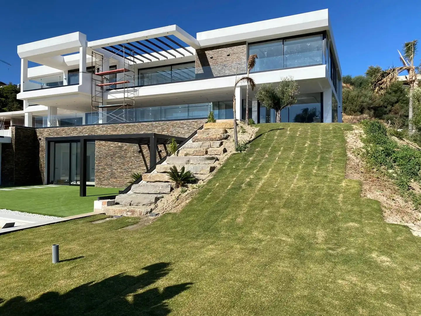 Exterior view of Houses for rent in Benahavís  with Air Conditioner, Heating and Private garden