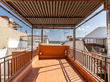Casa con balcón en venta en Ca n'Oriac - Sector Nord