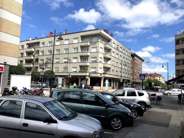 Local comercial en Alquiler en Lugones