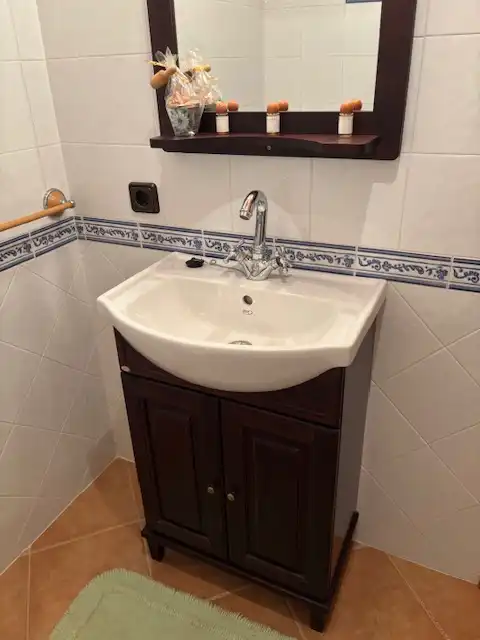 Bany de Casa o xalet de lloguer en Valdoviño amb Moblat, Forn i Rentadora