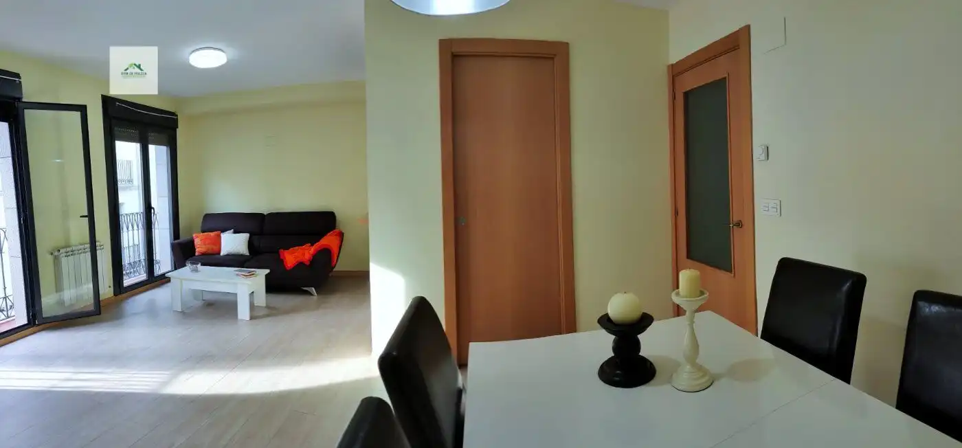 Piso de alquiler en Huesca con Calefacción, Terraza y Amueblado