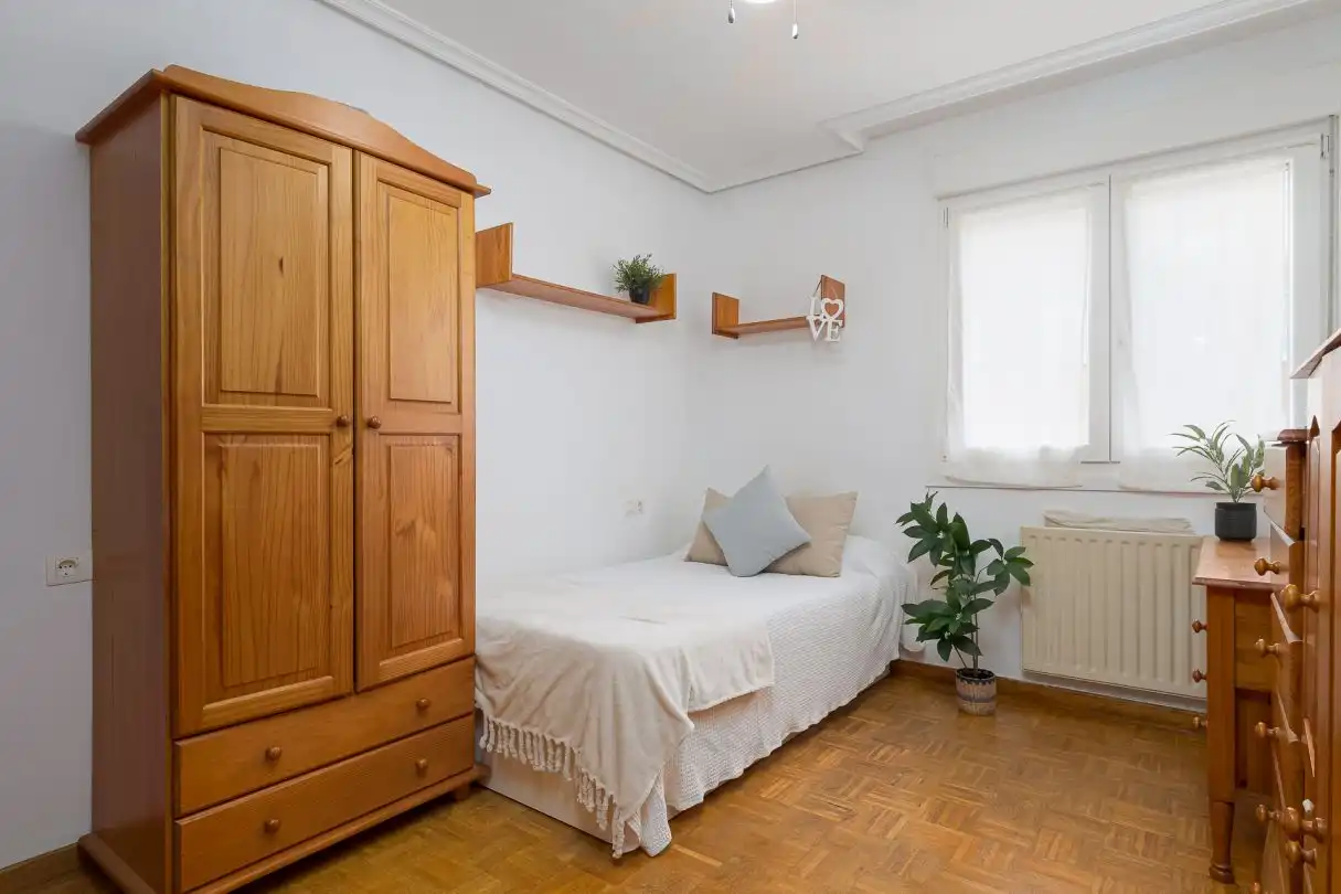 Habitación de Piso en venta en Donostia - San Sebastián  con Calefacción y Trastero