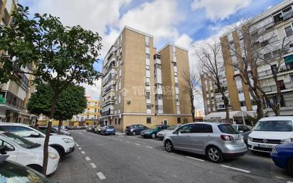 Exterior view of Flat for sale in  Sevilla Capital