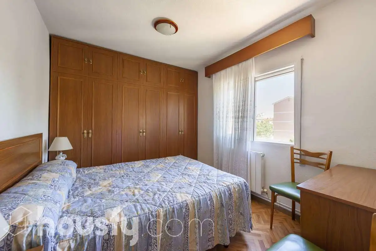 Habitación de Piso en venta en Madrid con Trastero