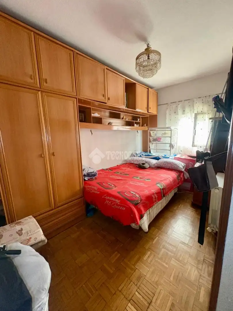 Dormitori de Pis en venda en Madrid amb Calefacció, Terrassa i Balcó
