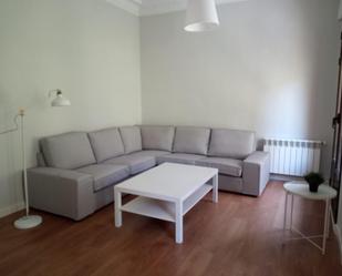 Sala d'estar de Pis de lloguer en Salamanca Capital amb Calefacció i Balcó