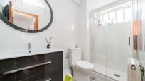 Bathroom of Flat for sale in Leganés  with Air Conditioner, Heating and Parquet flooring