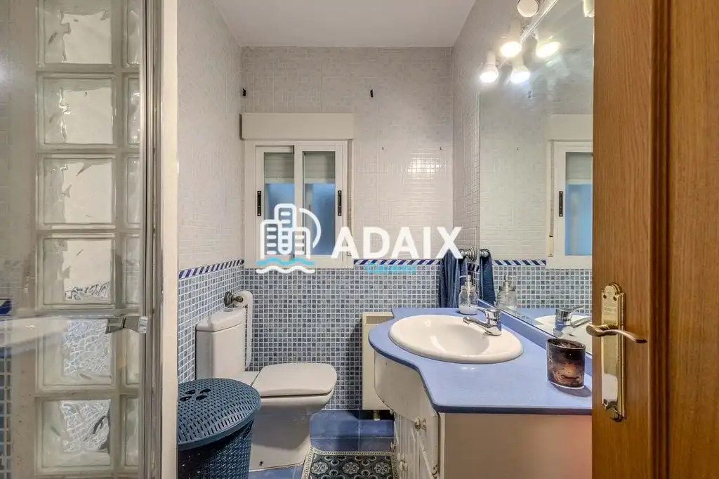 Baño de Piso en venta en Cáceres con Aire acondicionado y Calefacción
