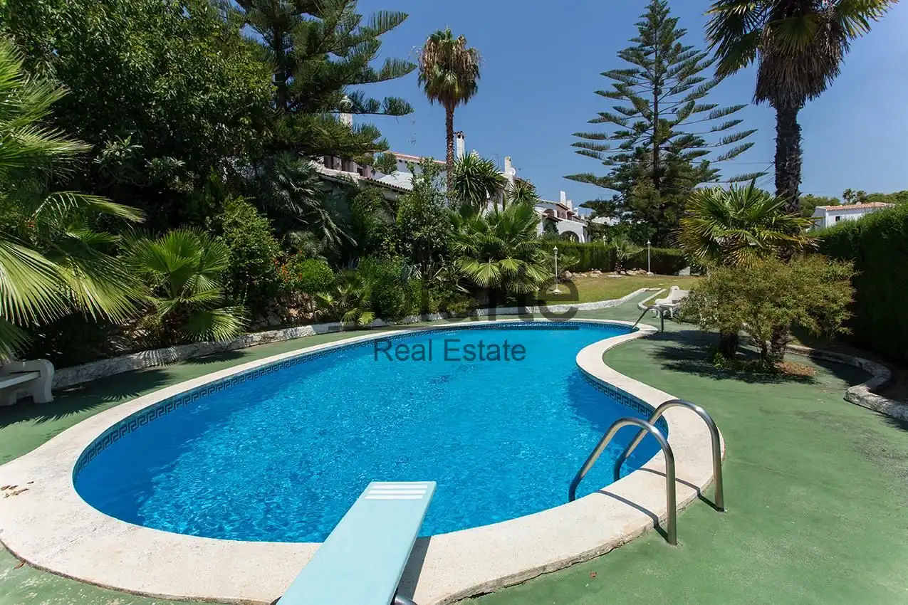 Jardí de Casa o xalet en venda en Cunit amb Balcó i Piscina comunitària