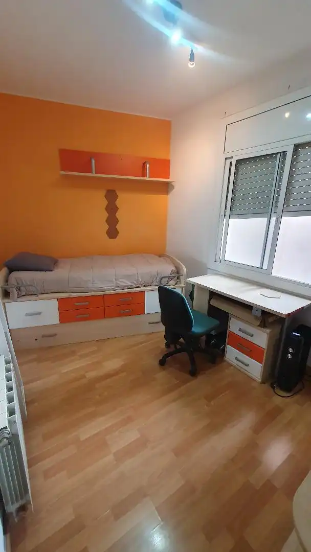 Habitación de Piso en venta en Barcelona con Calefacción, Parquet y Terraza