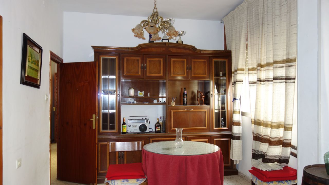 Menjador de Casa adosada en venda en Motril amb Terrassa i Traster