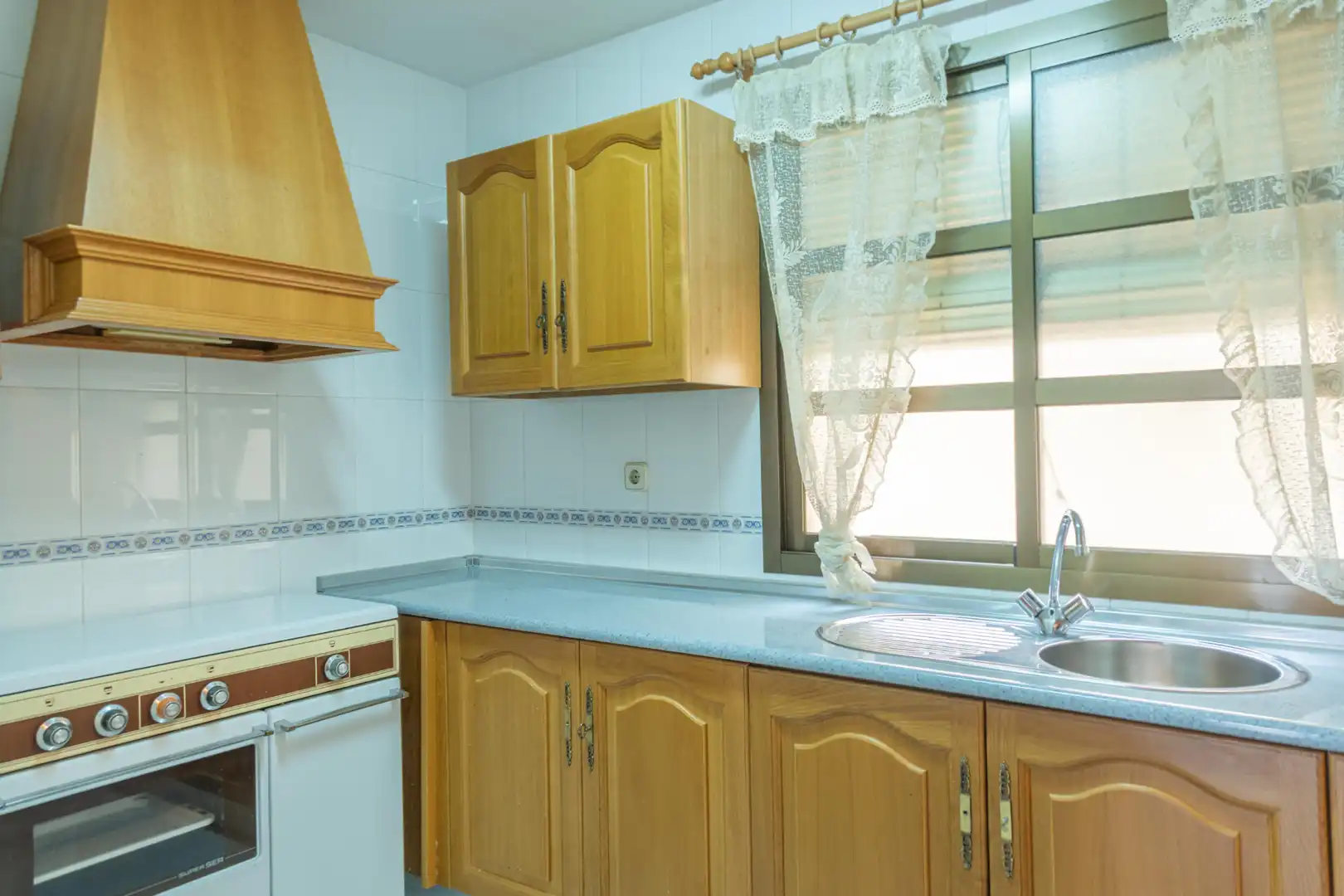 Cocina de Apartamento en venta en Linares con Terraza, Amueblado y Lavadora