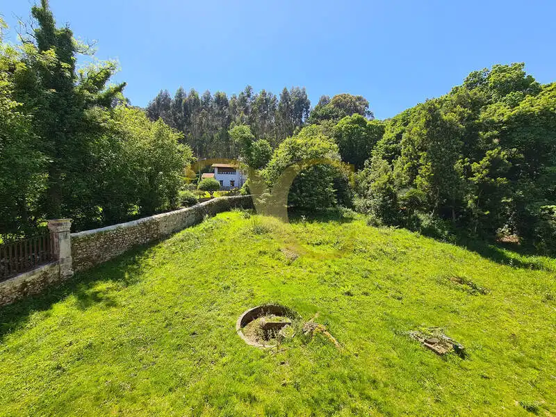 Casa o xalet en venda en Llanes amb Jardí privat, Terrassa i Traster