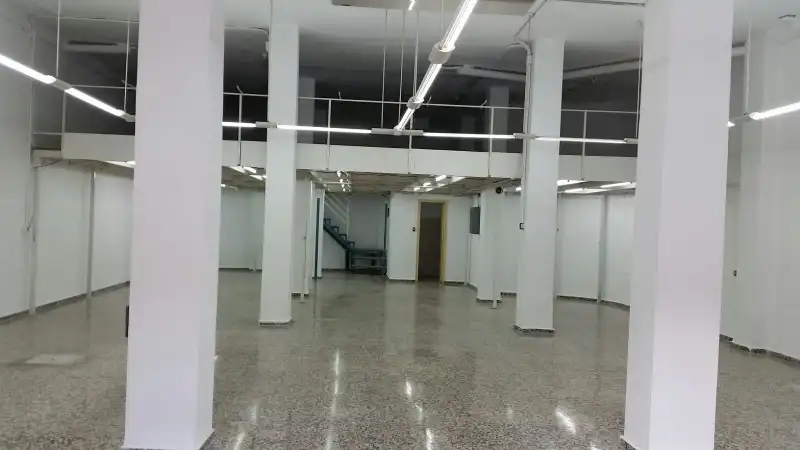 Locale commerciale in vendita a Plaza de Toros - Avenida Chapí - Trinquete, imagen 2