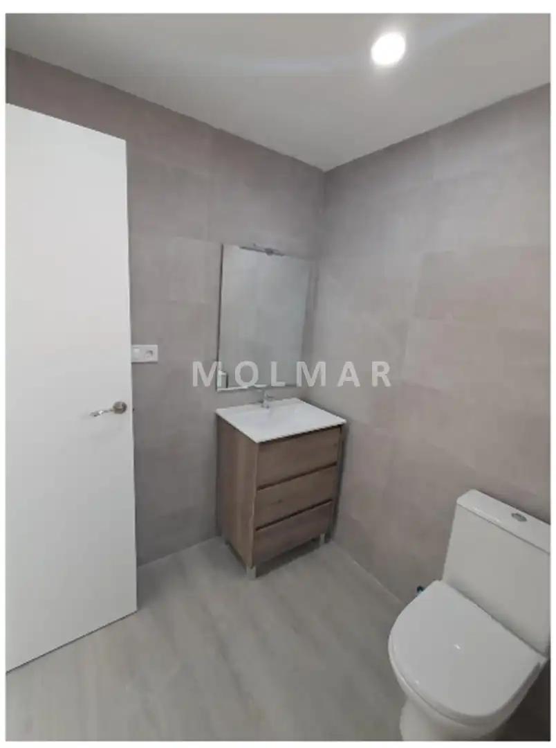 Bathroom of Flat for sale in Alcoy / Alcoi  with Balcony and Internet