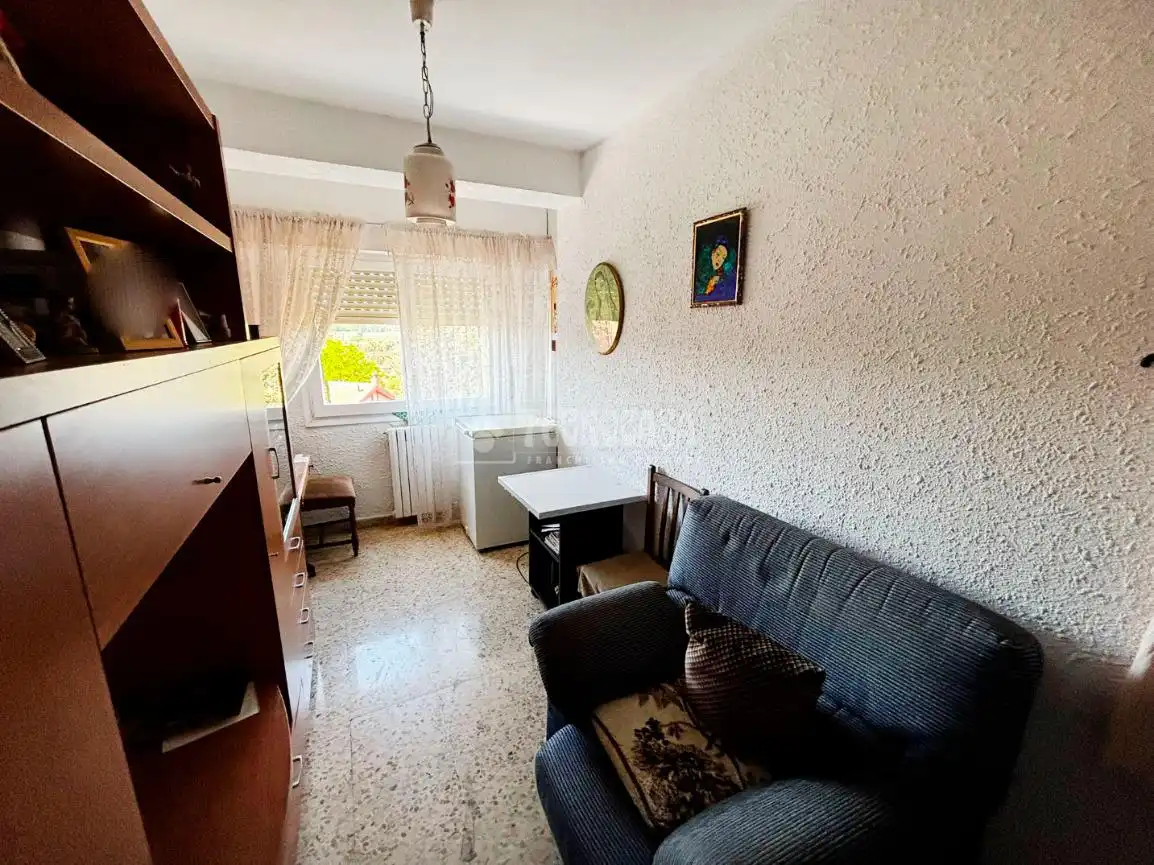 Living room of Flat for sale in Zaragoza  with Heating and Balcony