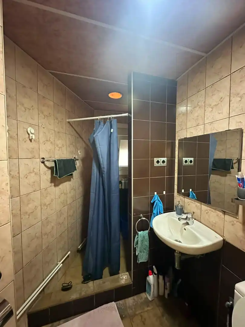 Bany de Planta baixa en venda en Barcelona amb Parquet