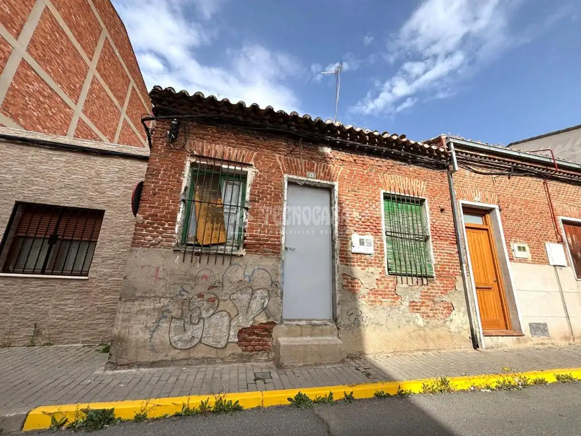 Außenansicht von Haus oder Chalet zum Verkauf in Medina del Campo
