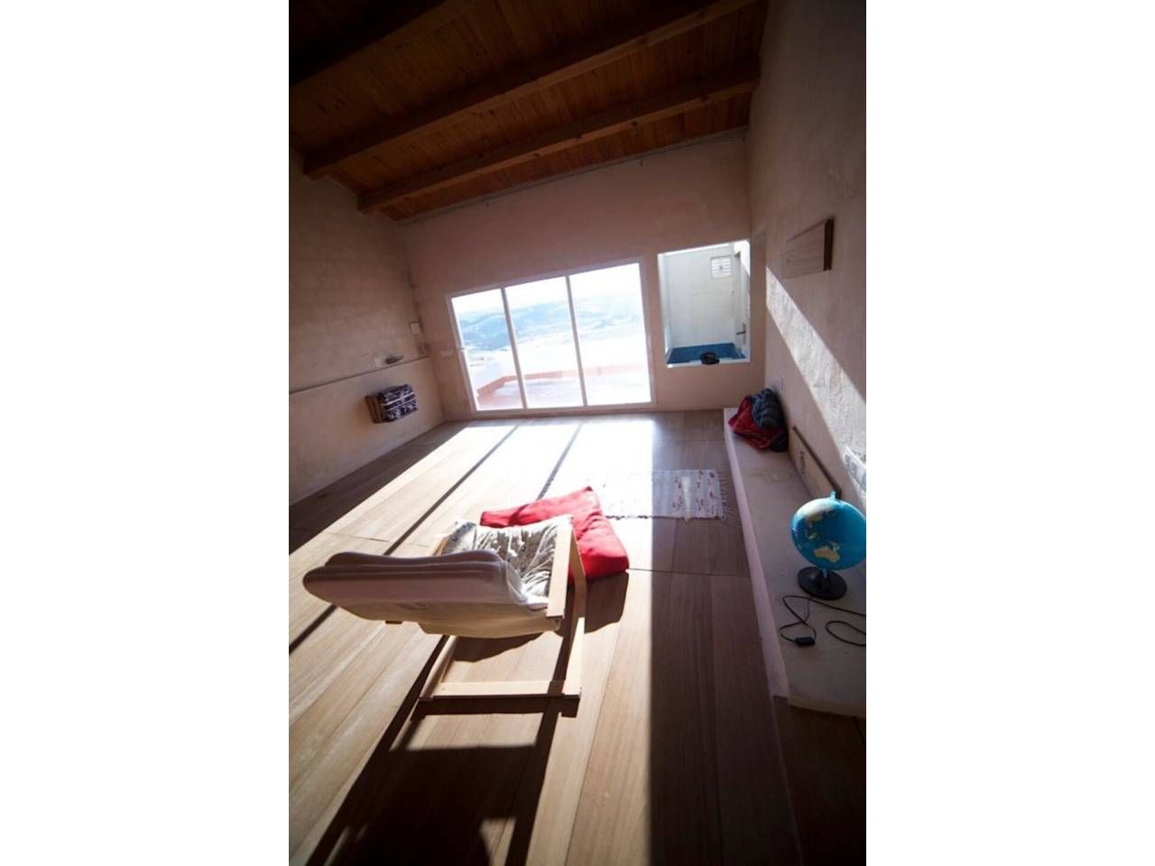 Sala d'estar de Casa o xalet en venda en Santiago-Pontones amb Jardí privat, Terrassa i Moblat