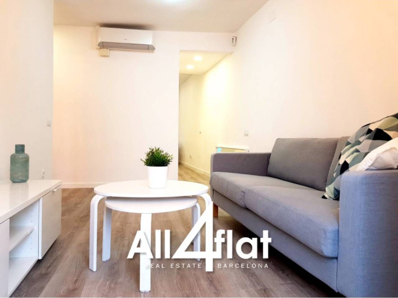Bedroom of Flat to rent in L'Hospitalet de Llobregat  with Air Conditioner, Heating and Parquet flooring