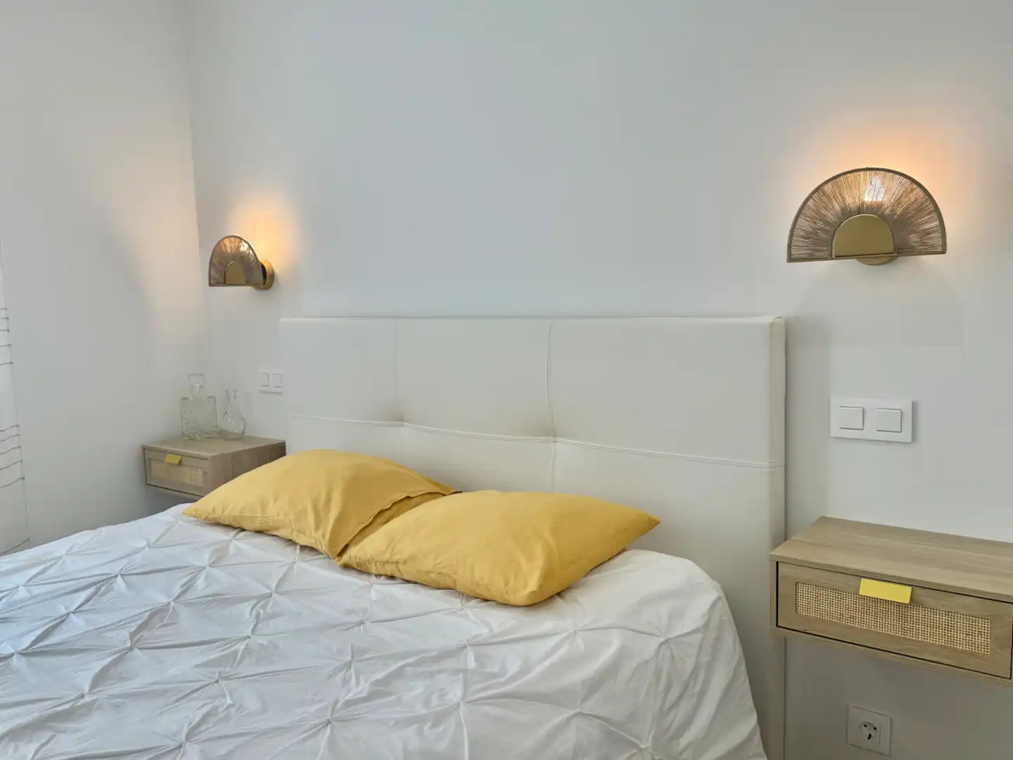 Schlafzimmer von Einfamilien-Reihenhaus zum Verkauf in Las Ventas de Retamosa mit Klimaanlage, Heizung und Terrasse