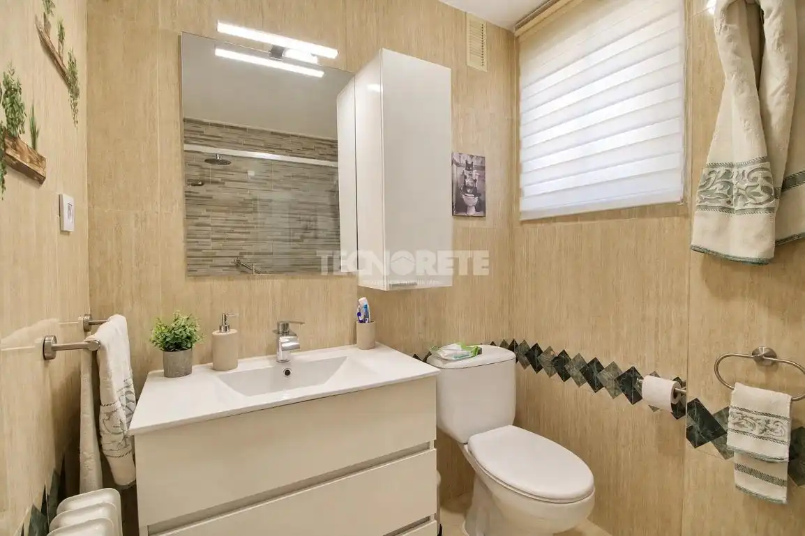 Baño de Piso en venta en Toledo con Aire acondicionado, Calefacción y Terraza