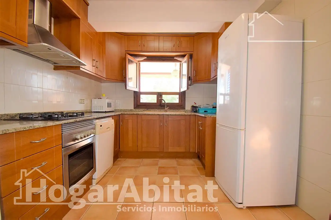 Küche von Haus oder Chalet zum Verkauf in Castellón de la Plana / Castelló de la Plana mit Terrasse, Abstellraum und Schwimmbad