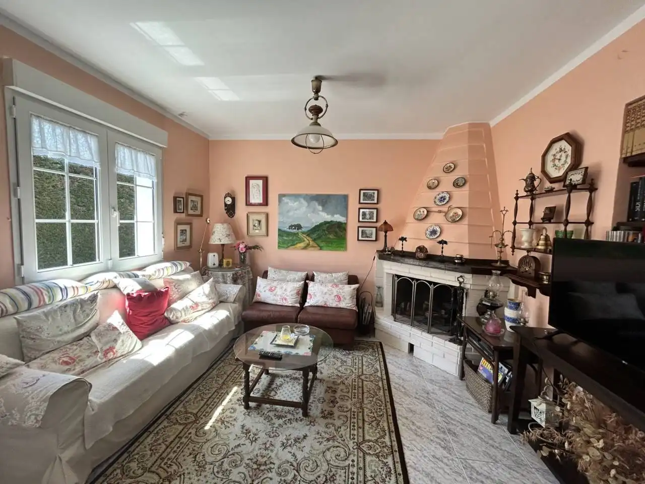 Wohnzimmer von Haus oder Chalet zum Verkauf in Llanes mit Heizung, Privatgarten und Terrasse