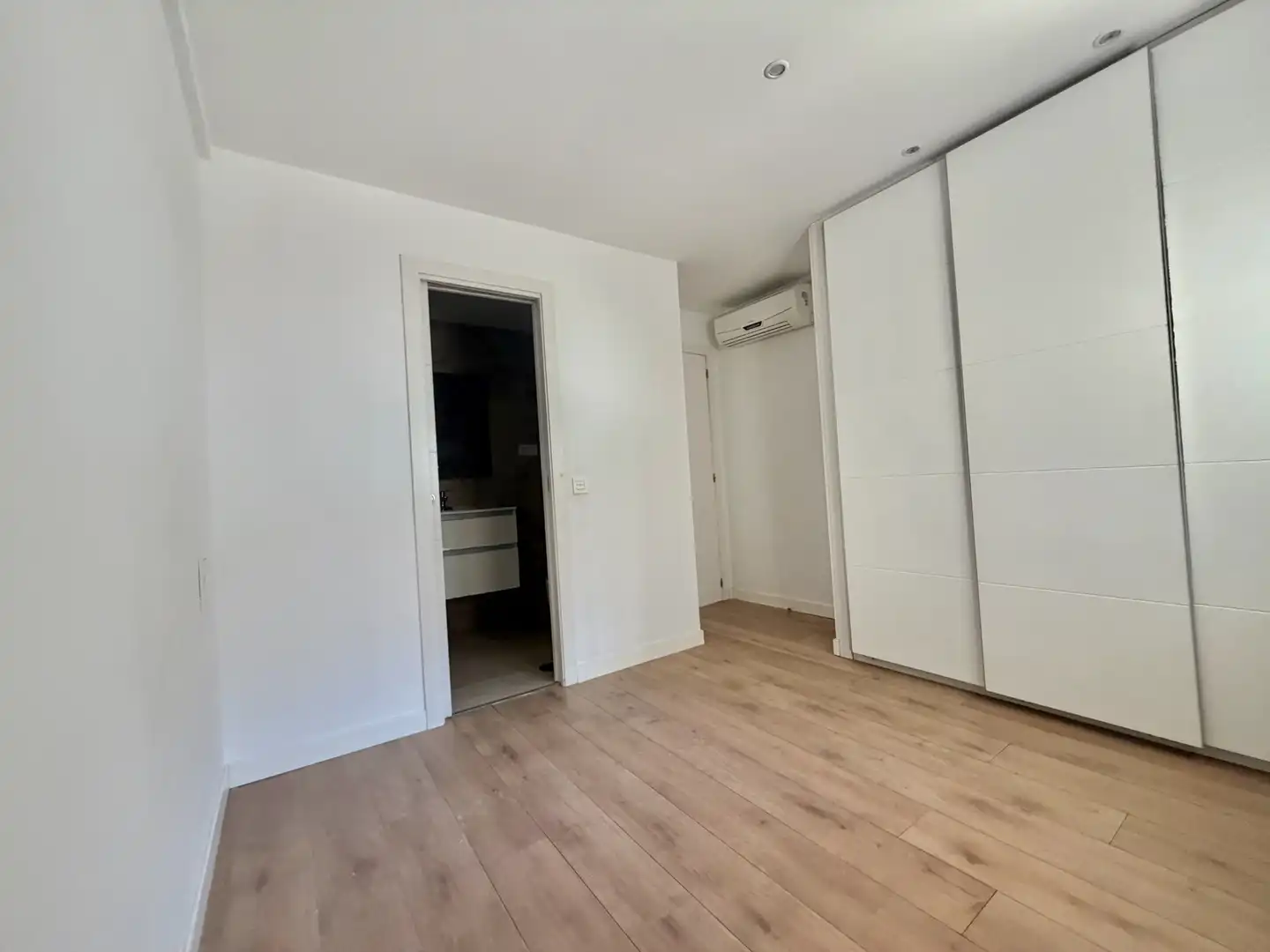 Piso con ascensor en venta en Calle de Salas Barbadillo, imagen 16