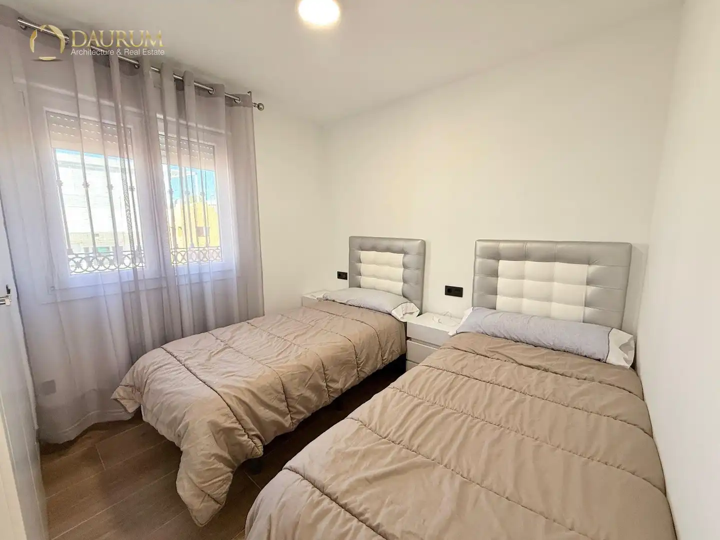 Dormitori de Casa adosada en venda en Benidorm amb Aire condicionat, Calefacció i Terrassa