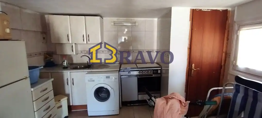 Cocina de Dúplex en venta en Medina de Pomar con Calefacción, Jardín privado y Terraza
