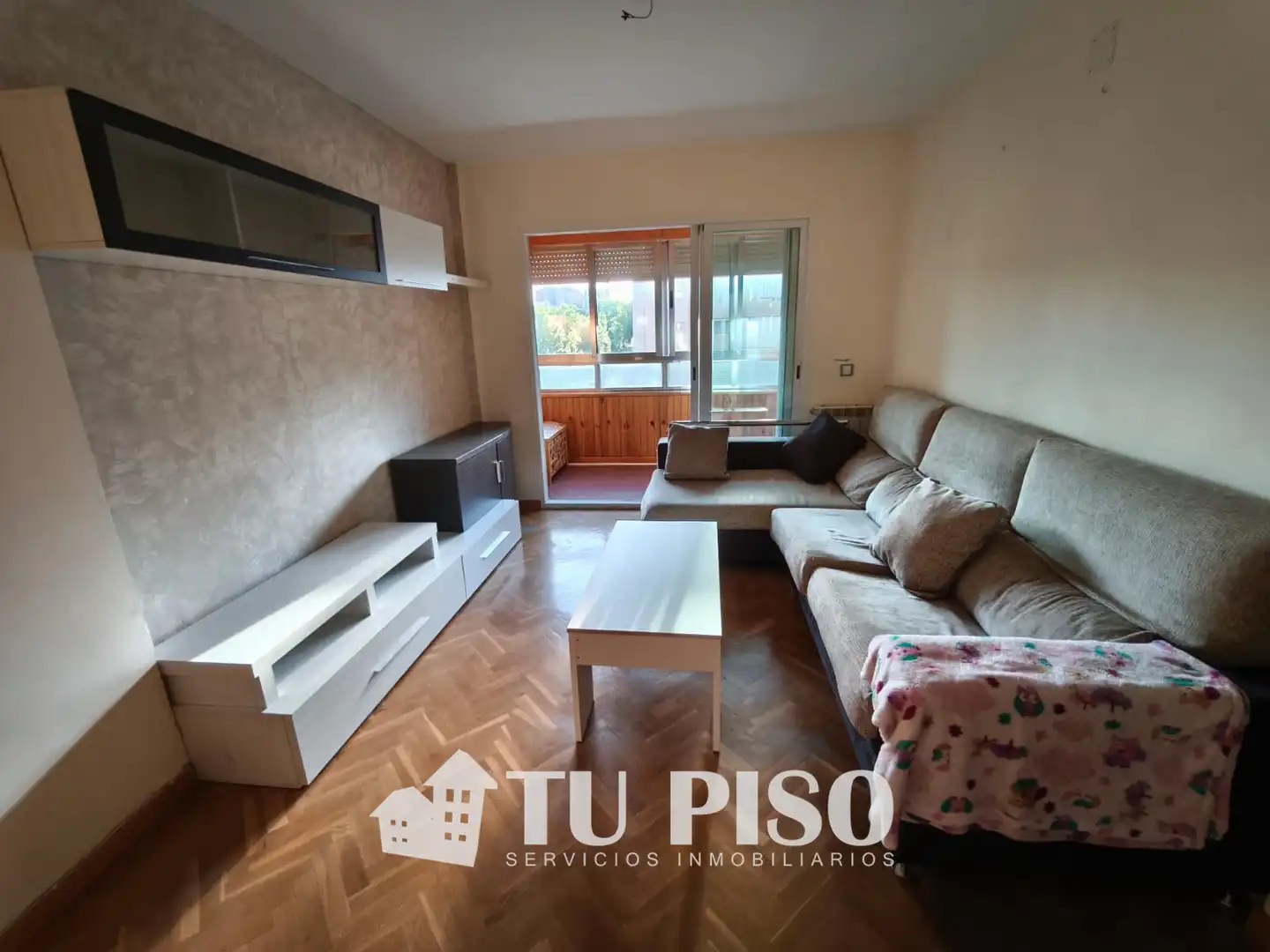 Sala de estar de Piso en venta en Fuenlabrada con Calefacción, Parquet y Terraza