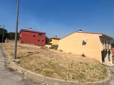 Terreno residenziale in vendita a Carrer canigo 24