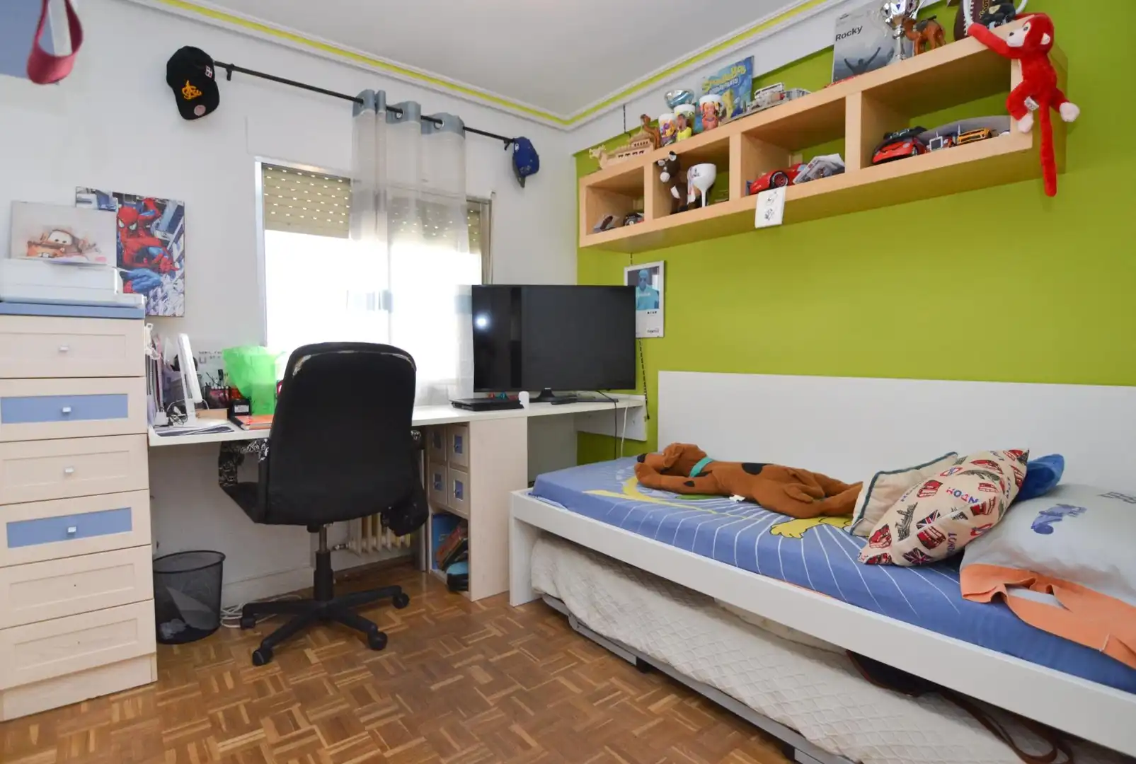 Habitación de Planta baja en venta en Móstoles con Calefacción, Parquet y Terraza