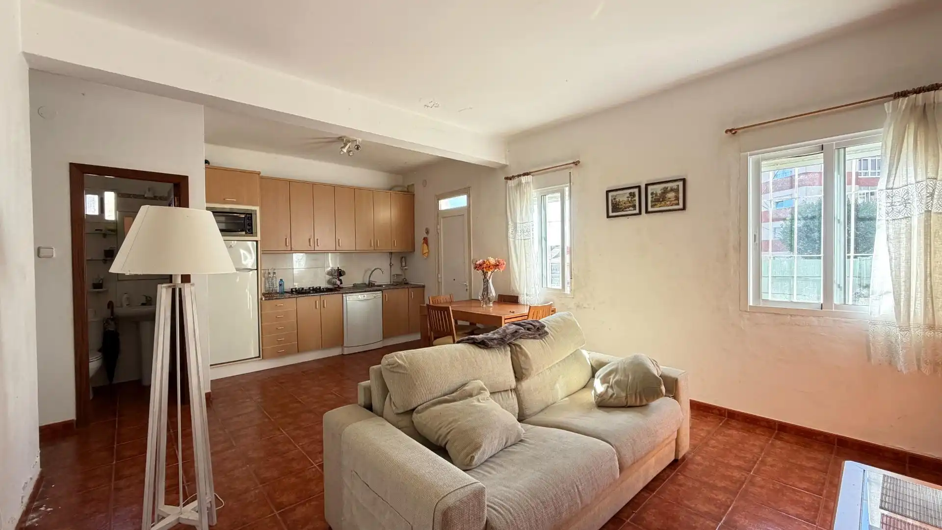 Wohnzimmer von Erdgeschoss zum Verkauf in Vigo  mit Terrasse