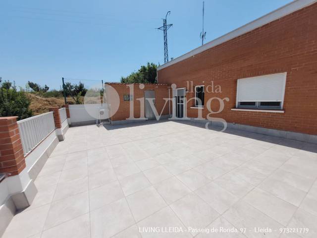 Casa-chalet en Venta en Vial Camino en Partides Rurals