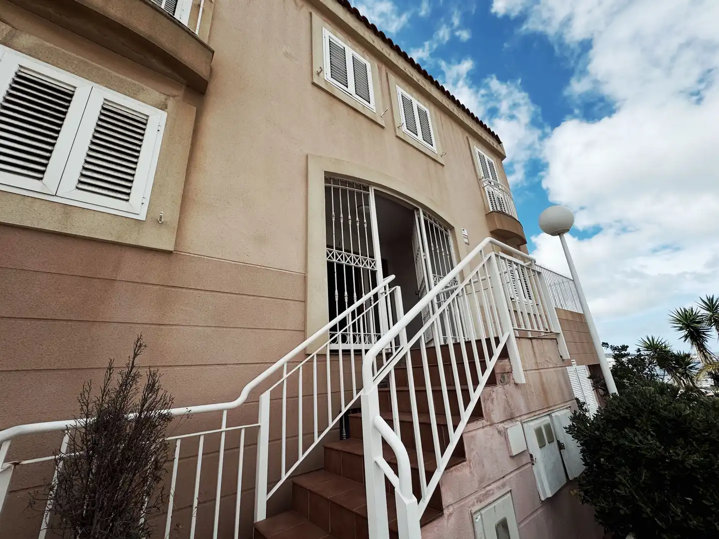 Exterior view of Detached homes for sale in Las Palmas de Gran Canaria  with Air Conditioner, Terrace and Storage room