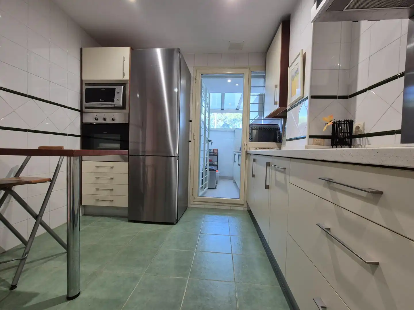 Cocina de Casa adosada de alquiler en Alcalá de Guadaira con Aire acondicionado, Calefacción y Jardín privado