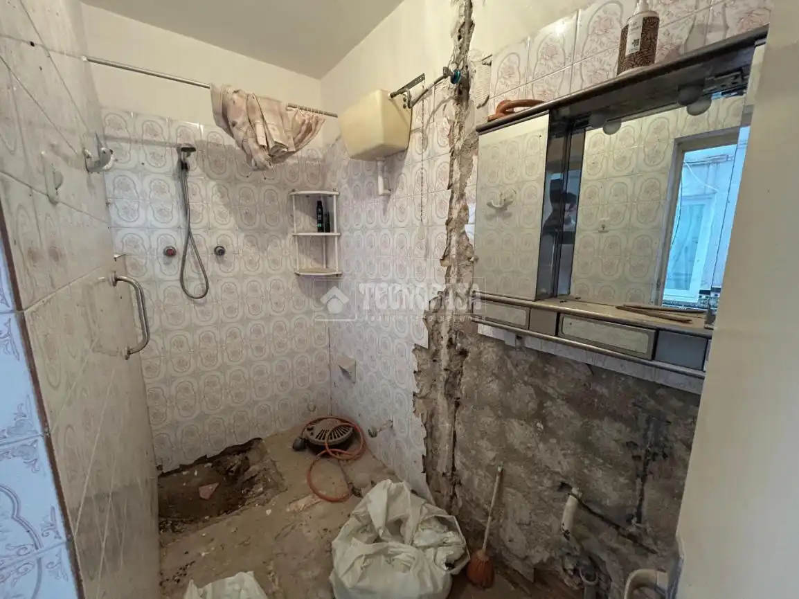 Bany de Casa adosada en venda en Baeza amb Aire condicionat i Balcó