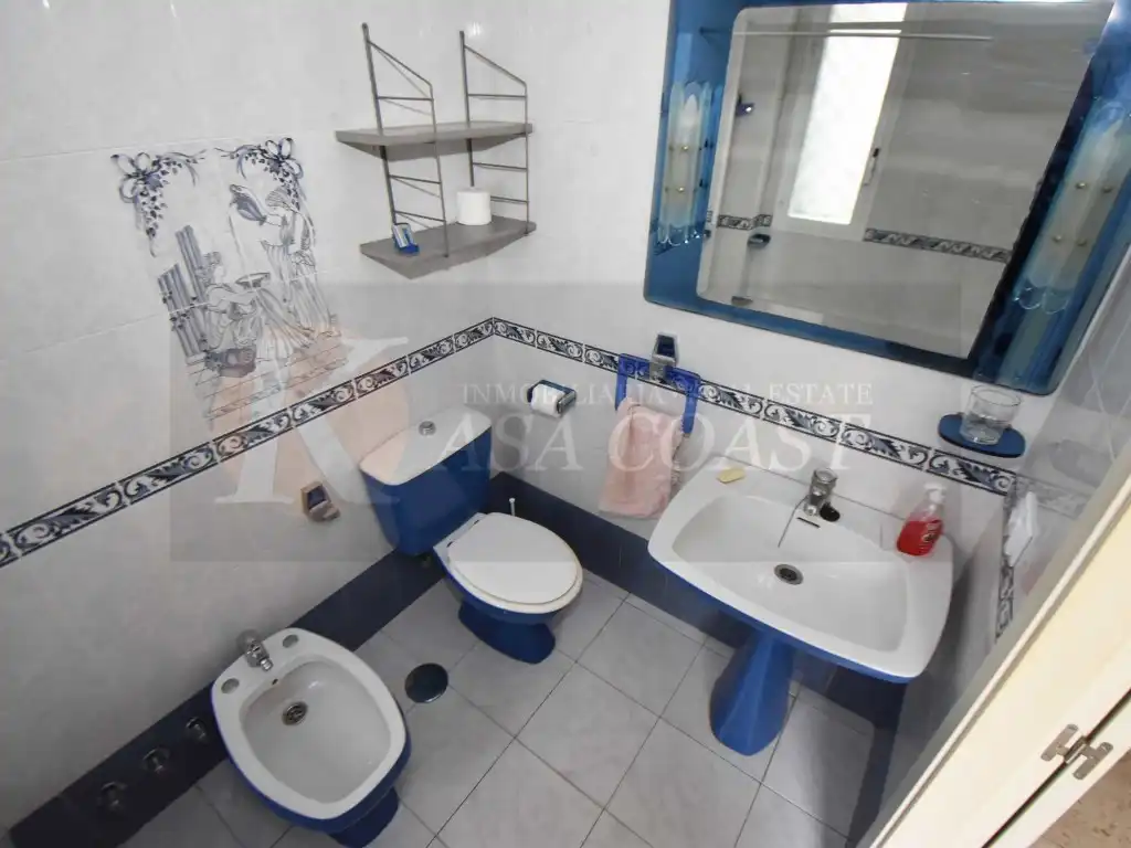 Casa adosada en venta en Los Boliches