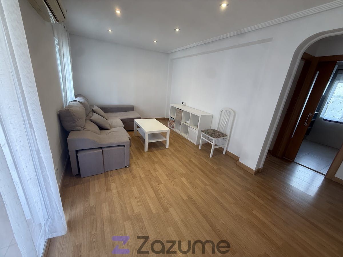 Pis de lloguer a Calle Colonia Sta. Isabel, Haygon - Universidad