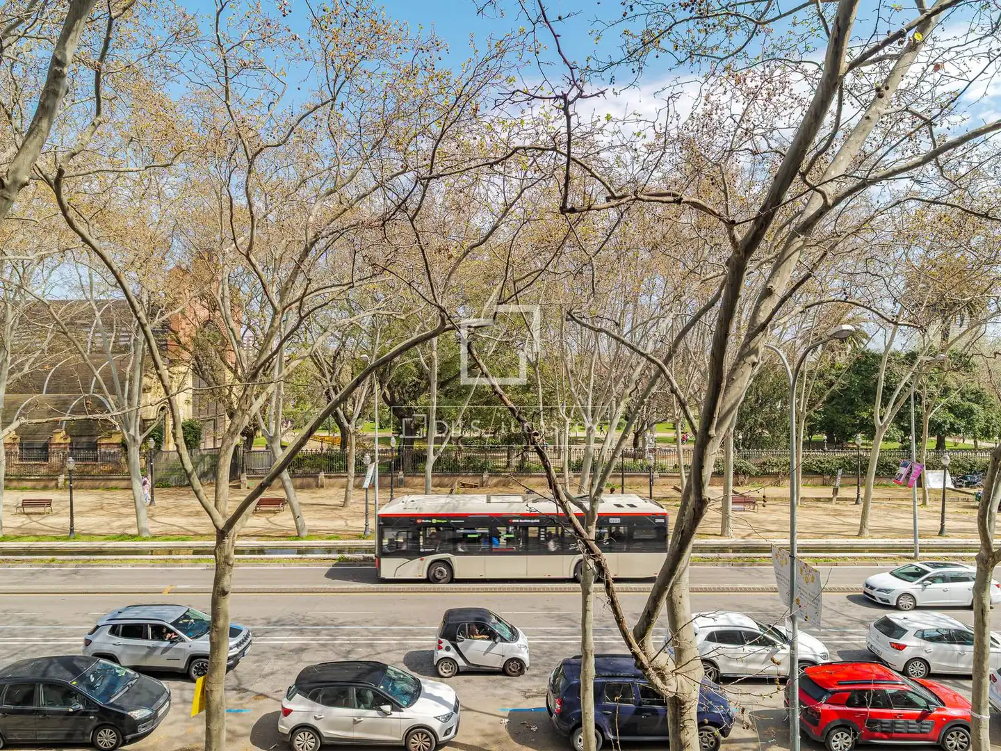 Außenansicht von Wohnung zum Verkauf in Barcelona mit Klimaanlage, Heizung und Parkett