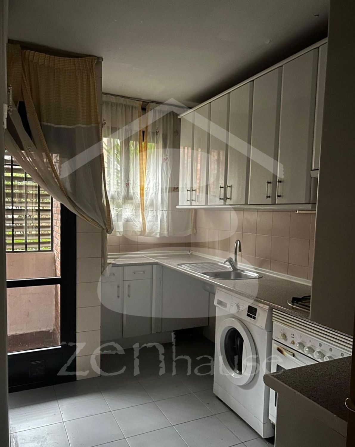 Cocina de Piso en venta en  Madrid Capital con Terraza