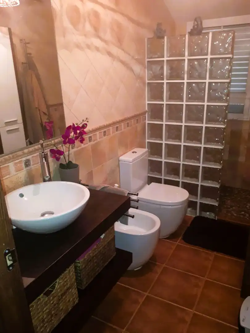 Baño de Casa adosada en venta en Torrevieja con Aire acondicionado, Terraza y Amueblado