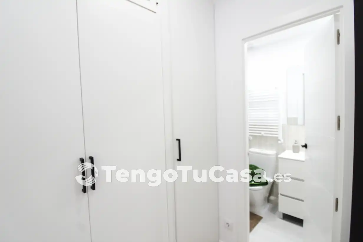 Bedroom of Flat for sale in Madrid  with Air Conditioner, Heating and Parquet flooring