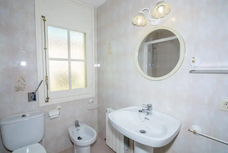 Baño de Casa o chalet en venta en Lloret de Mar con Calefacción, Jardín privado y Piscina