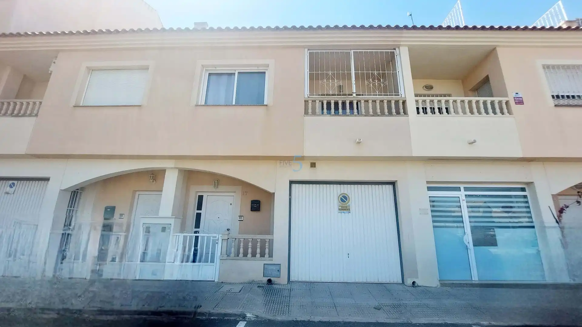 Maison mitoyenne avec terrasse à vendre à Calle San Luis