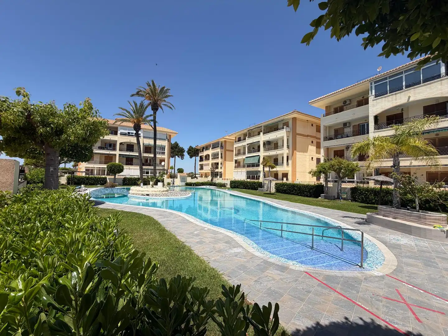 Exterior view of Flat for sale in Torrevieja  with Air Conditioner, Terrace and Community pool